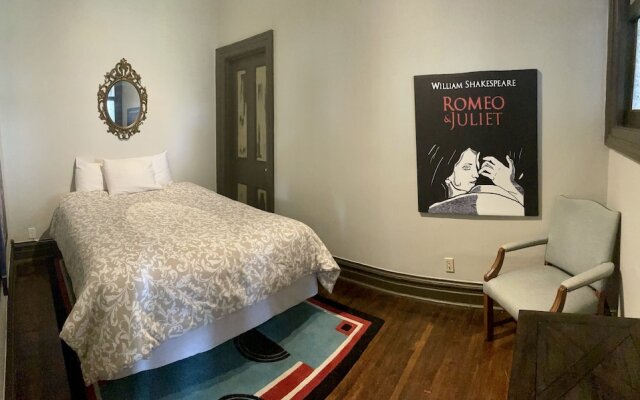 Stratford Suites - 32 Ontario St.