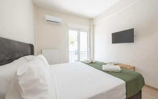 Stylish 2BDR Apt by Acropolis