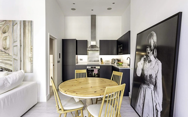 Elegant 3 bed Apartment in Earls Court