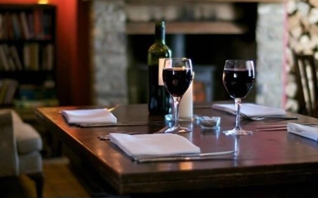 The Oakhill Inn
