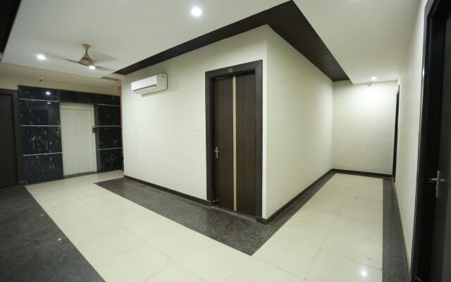 Royal Crown By OYO Rooms