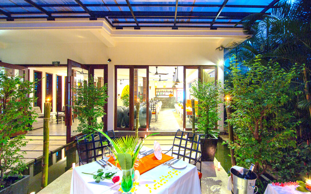 La Residence Blanc D' Angkor