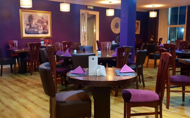 Royal Hotel Angus