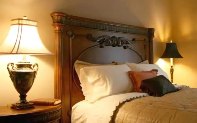 Trinkle Mansion Bed & Breakfast