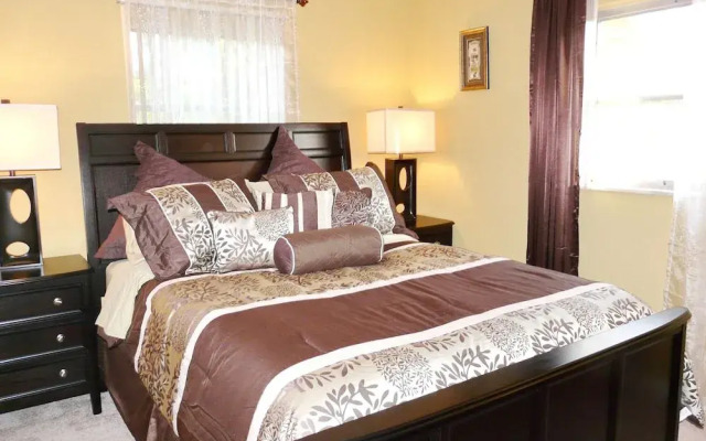 109 West Flamingo Circle