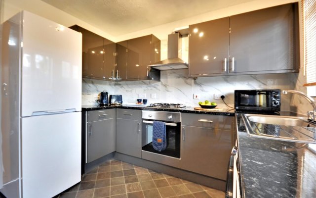 Manchester Townhouse by Bevolve - 4 Bedrooms - Free Parking