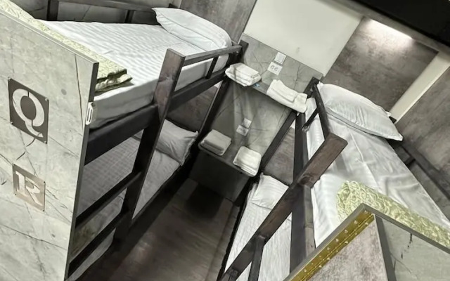Dubai Hostel