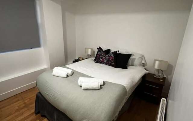 Barbican Pad by condokeeper