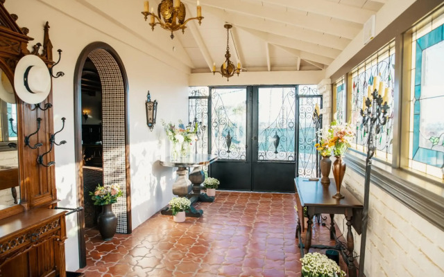 El Caminante Bar & Bungalows