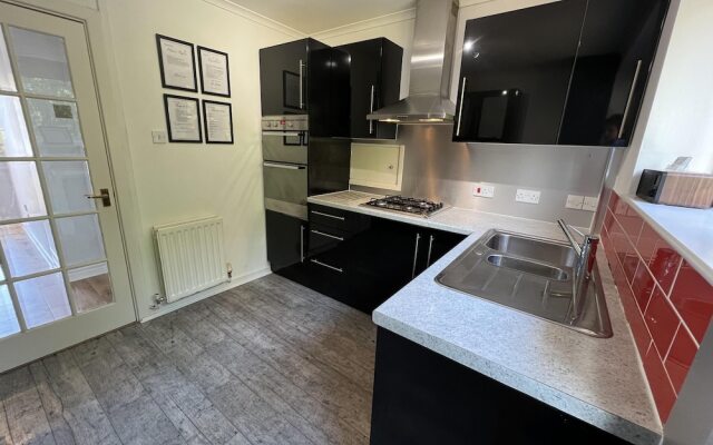 3 Bedroom Bungalow Moelfre- Private Garden,parking