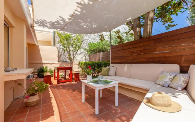 Beach Front House Kalamaki Bungalow