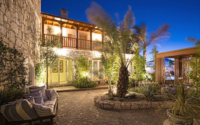 Agrovela Alacati Hotel