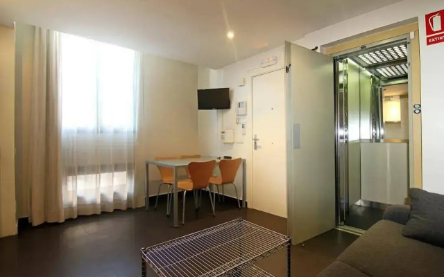 Classbedroom Born Apartments