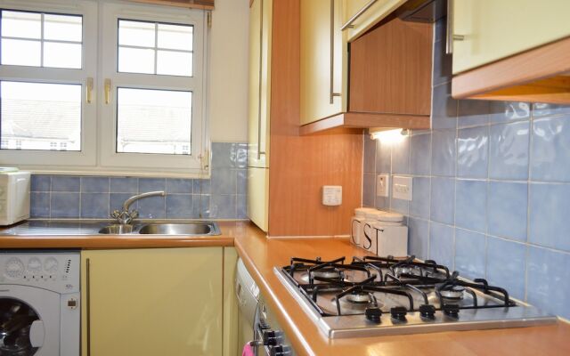 Attractive 3 Bedroom Flat in Central Haymarket