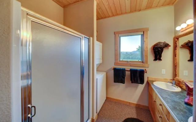 PV - Yellowstone River Retreat