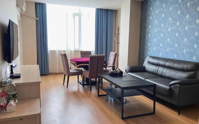 jiaxian Qiantian Holiday Hotel