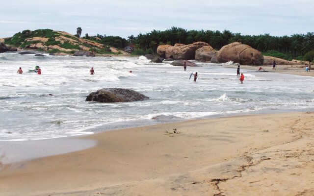 Kirinda Beach Resort