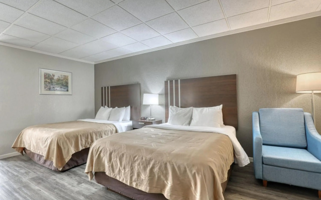 Quality Inn & Suites Downtown