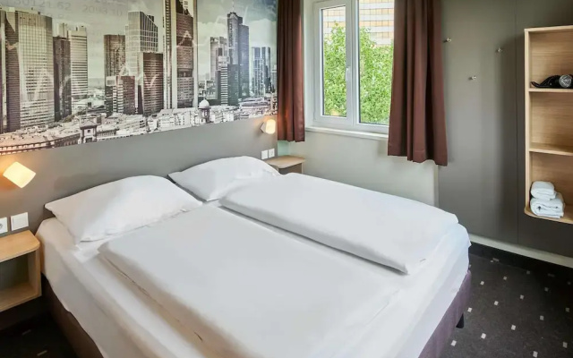 B&B Hotel Frankfurt-West