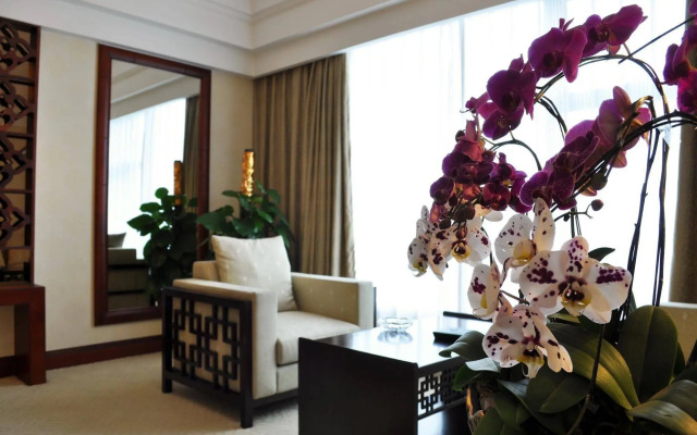 Palace International Hotel