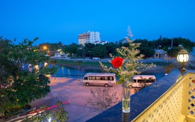 HT Riverside Homestay