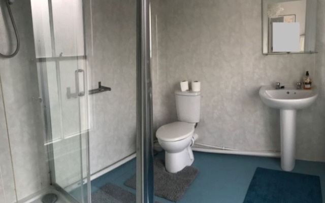 Luxury Apartment-golden Triangle, Parking & Garden