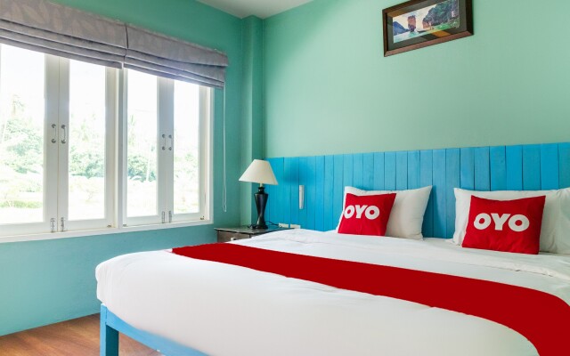 OYO 929 100 Boutique Hotel