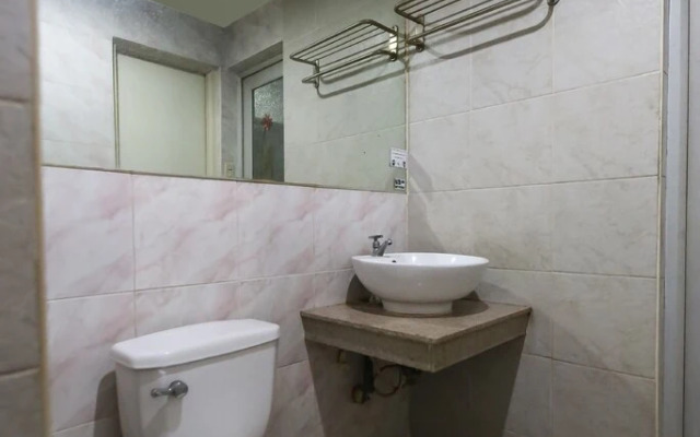 OYO 861 Rosas Travellers Inn