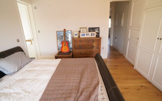 3 Bedroom House in Kensal Rise