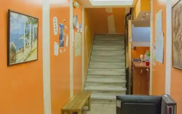 Zeus Hostel