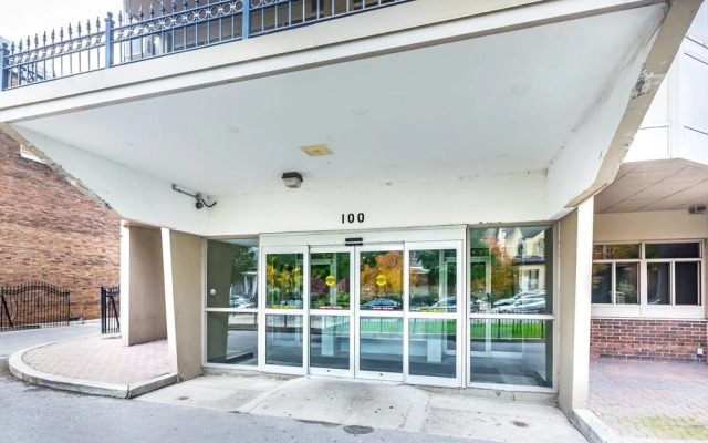 New! Budget Friendly Stay in Downtown