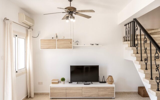 Ayia Thekla Sea Breeze Villa
