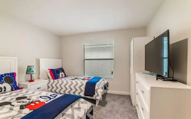 4706 Sleepy Hollow Drive