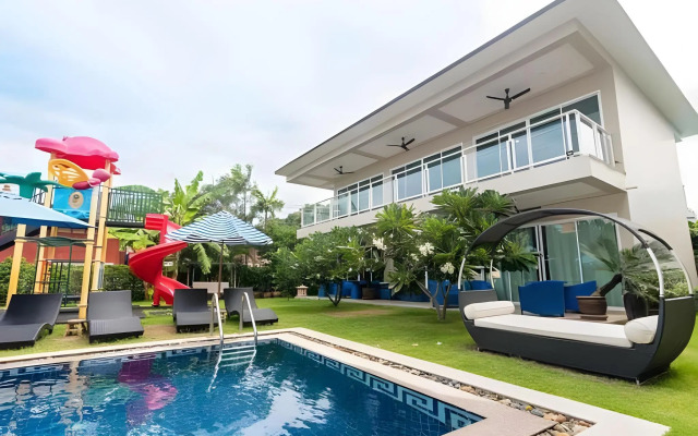 Surf & Sand Resort