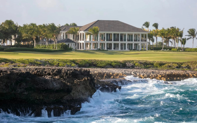 Magnificent 8BR Home w Caribbean Ocean Views