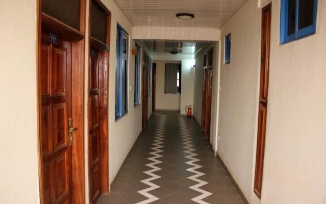 His Royal Vico Hotel