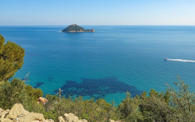 Amazing Apartment in Albenga With Wifi and 2 Bedrooms