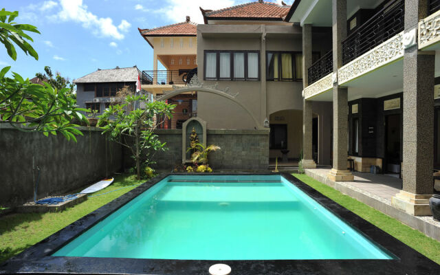 Airy Jimbaran Kayu Sugih 8 Bali
