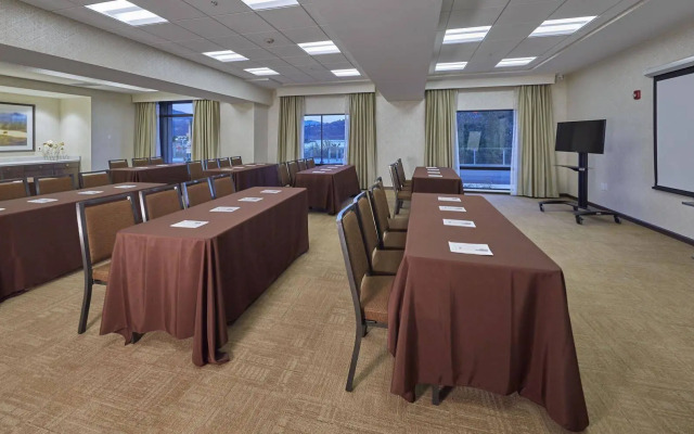 Hampton Inn & Suites Hood River