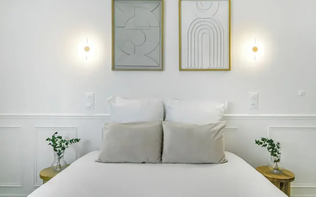 JIJI Suites