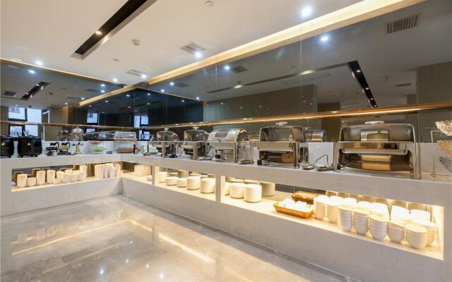 Lavande Hotels Wuhan Guanggu Yangjiawan Metro Station