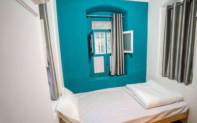 Roambay Hostels