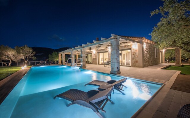 Villa Arthina