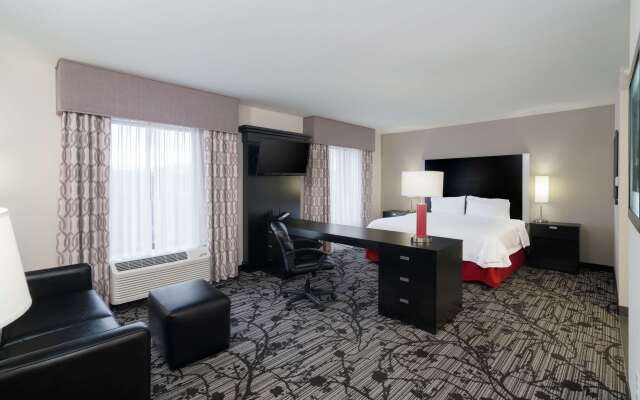 Hampton Inn & Suites Roanoke Airport