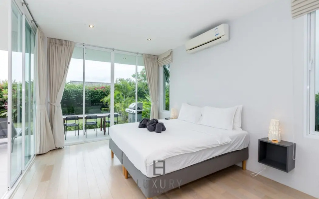 Phu Montra Villa with Ocean View A4