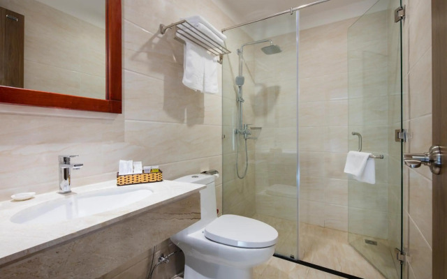 Maple Leaf Hotel & Apartment