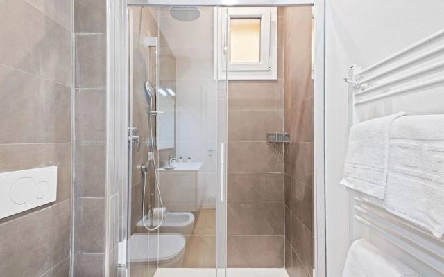 Due Torri Elegant Mini House