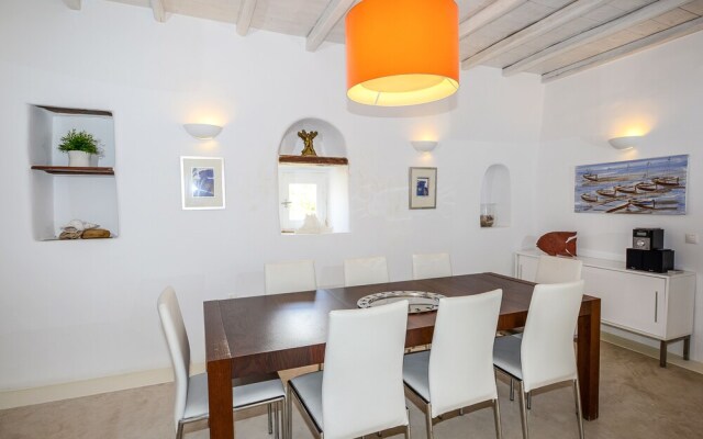 Newly-Built Private Luxury Villa