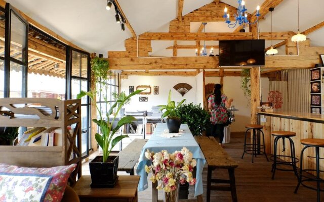 Sevenseas Inn