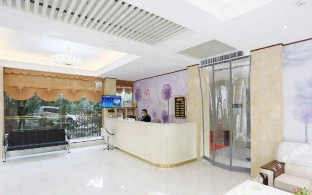 Wuhan Good Time Hotel (Tianhe Airport Hengdian Subway Station)